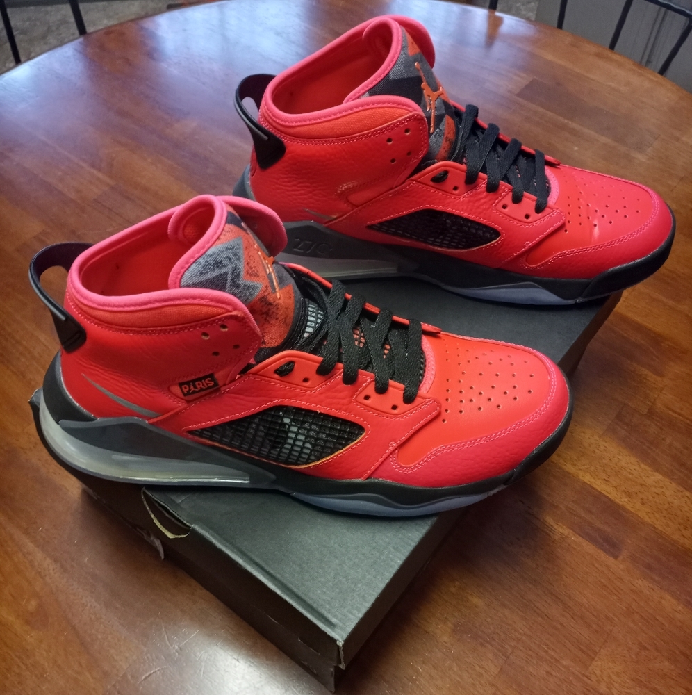 JORDAN MARS 270 PSG